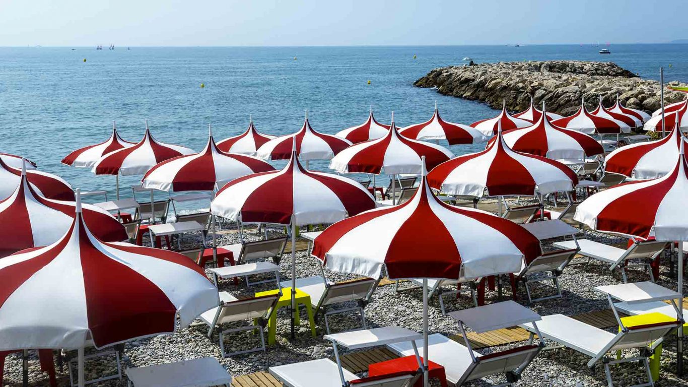 Red White Umbrellas – Bing Wallpaper Download