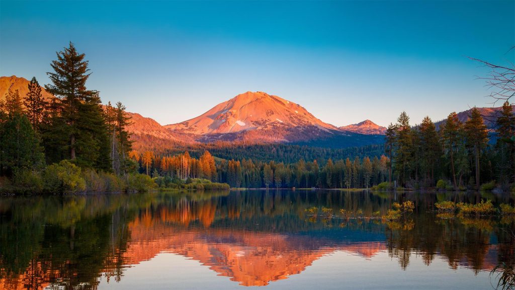 Lassen Peak – Bing Wallpaper Download